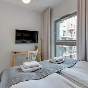 Grano - Pool, Sauna, & Parking By Downtown Lägenhet